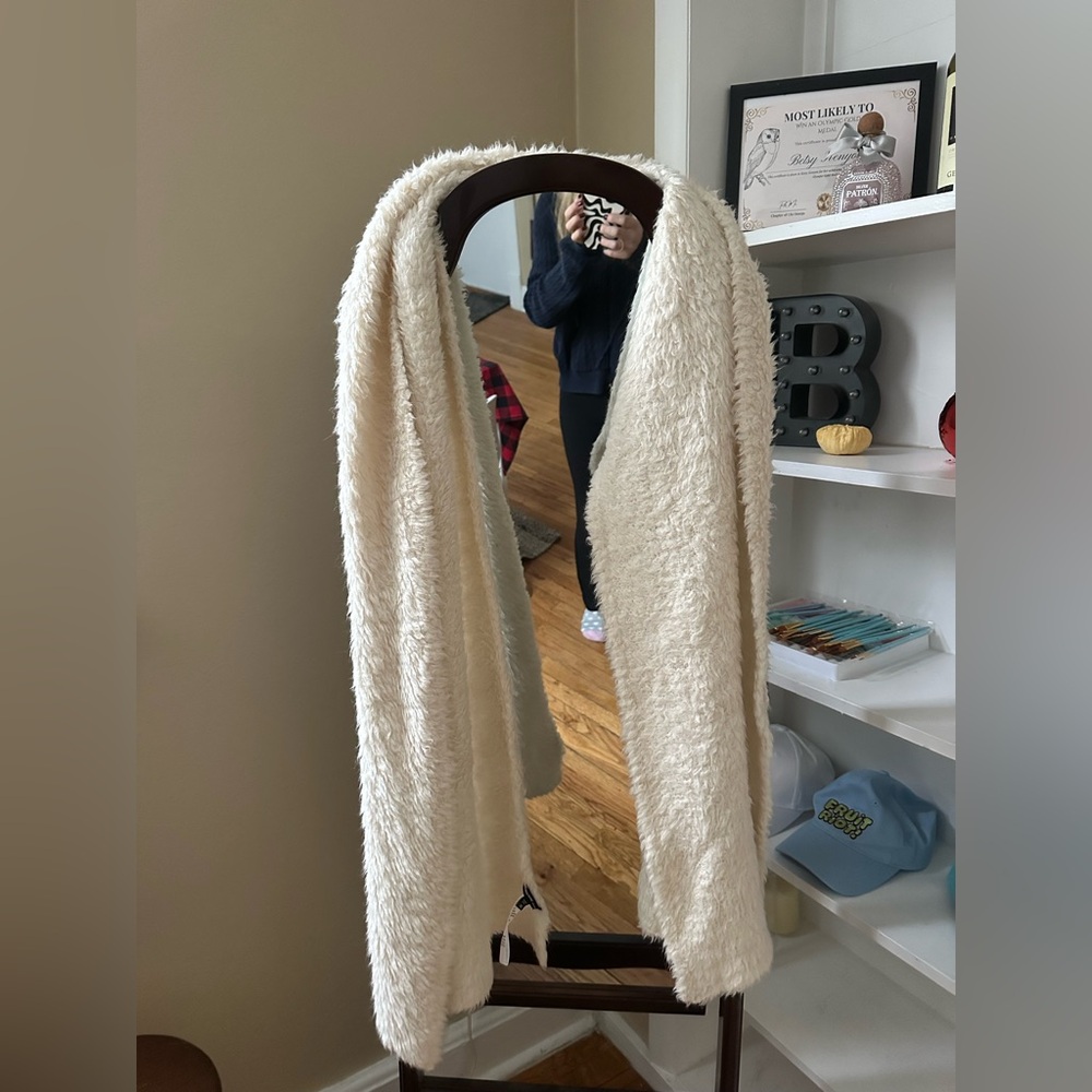 Cozy Cream Throw Blanket